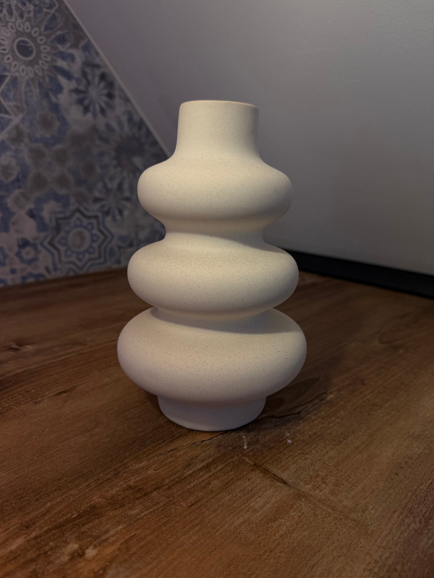 MAISONÉ |Elegancé– Beige Vase 21 cm |
